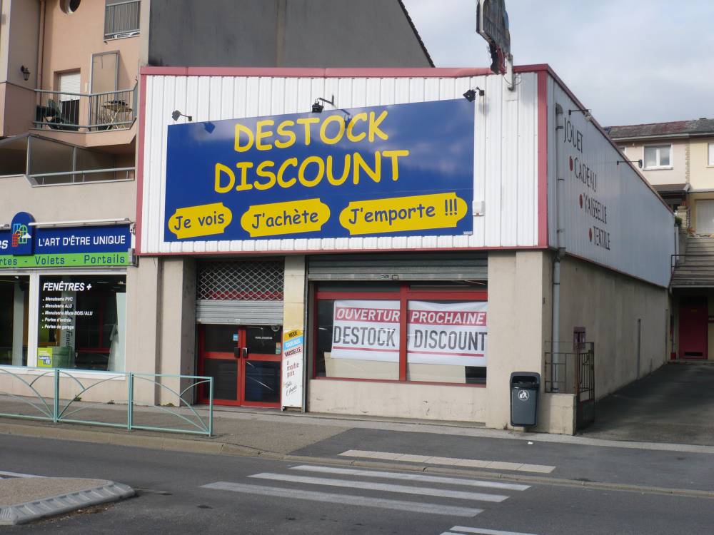 Enseigne destock discount.JPG